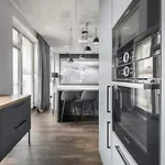 Boutique With Free Parking & Ac * Kaunas