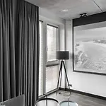 Boutique With Free Parking & Ac * Kaunas