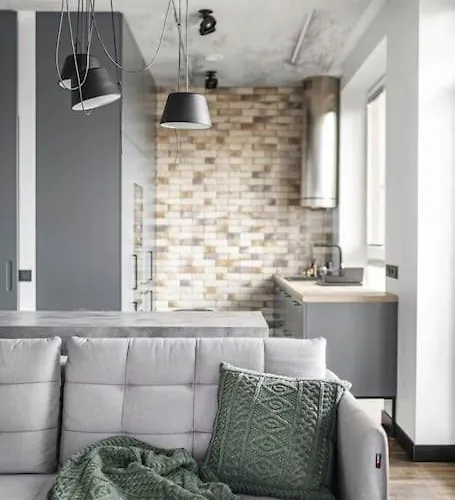 Boutique With Free Parking & Ac *